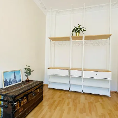 Stilvolle Altbauwohnung Am Rande Der Dresdner Neustadt Апартаменты