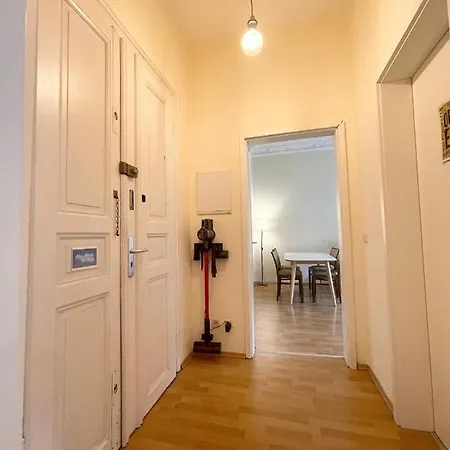 Stilvolle Altbauwohnung Am Rande Der Dresdner Neustadt Дрезден