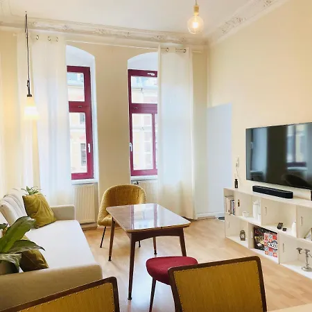 Appartement Stilvolle Altbauwohnung Am Rande Der Dresdner Neustadt